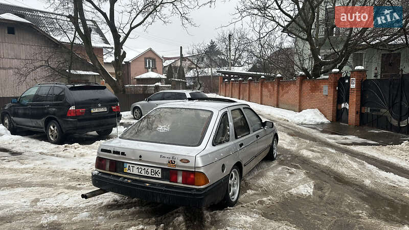 Лифтбек Ford Sierra 1986 в Ивано-Франковске