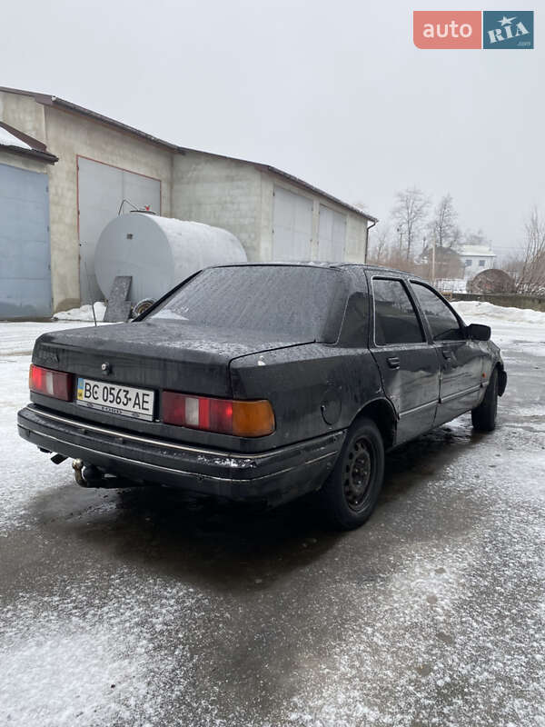 Седан Ford Sierra 1988 в Старому Самборі
