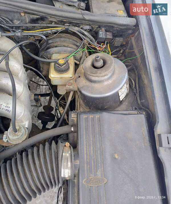 Седан Ford Sierra 1988 в Новых Петровцах