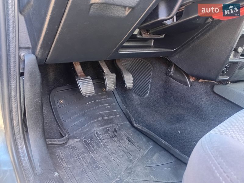 Седан Ford Sierra 1990 в Кропивницком фото 14 Седан Ford Sierra 1990 в Кропивницком