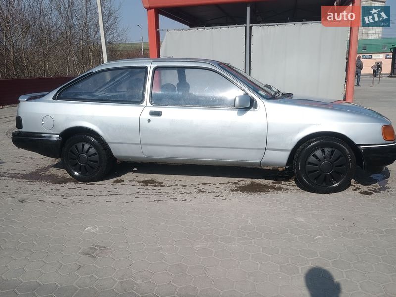 Ліфтбек Ford Sierra 1988 в Кременці