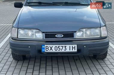 Седан Ford Sierra 1990 в Староконстантинове