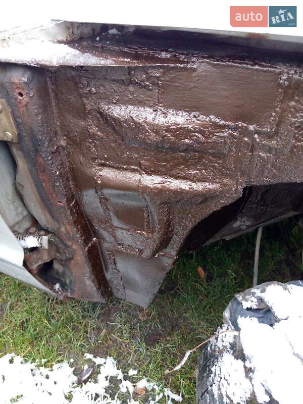 Седан Ford Taunus 1977 в Яворові