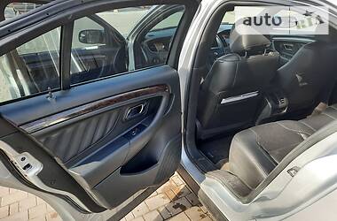 Седан Ford Taurus 2015 в 