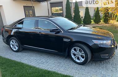 Седан Ford Taurus 2014 в Киеве