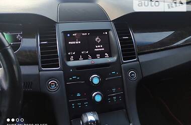 Седан Ford Taurus 2016 в Изюме