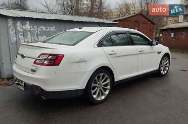 Седан Ford Taurus 2016 в Киеве