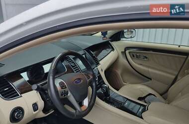 Седан Ford Taurus 2016 в Киеве