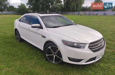 Седан Ford Taurus 2015 в Києві