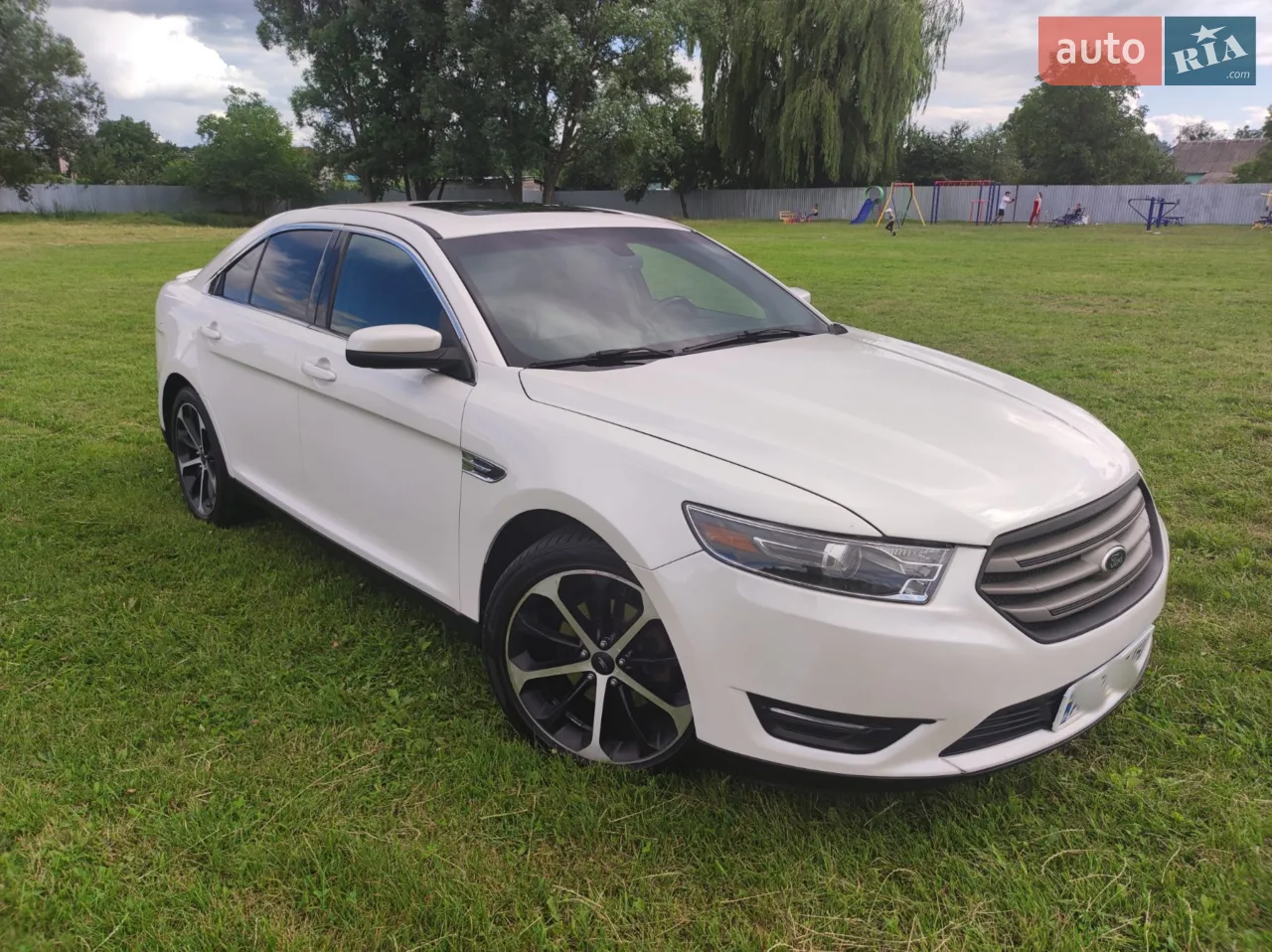 2015 Ford Taurus - мініатюра 17