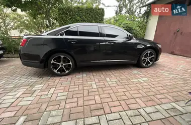 Ford Taurus 2015