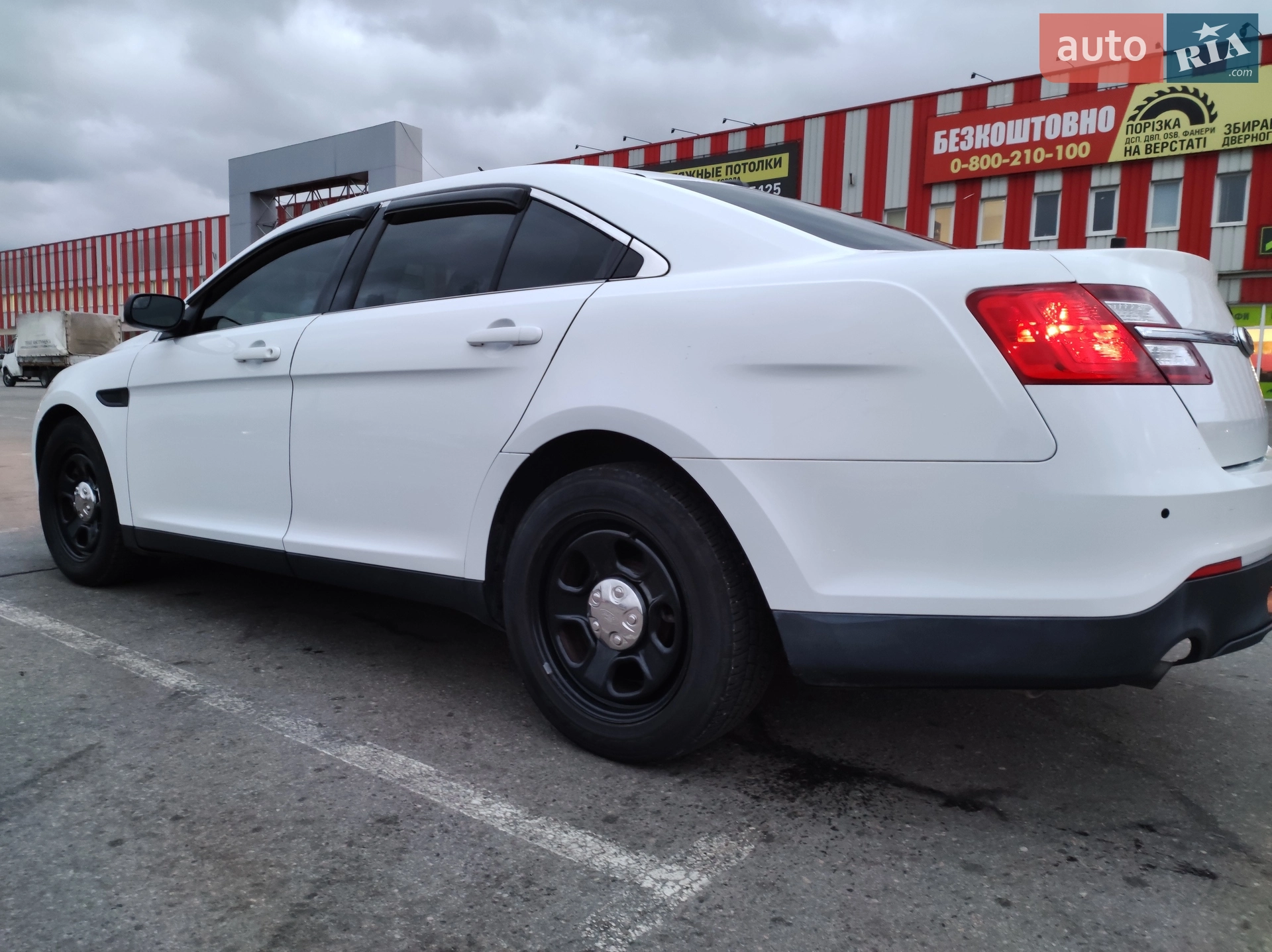 2015 Ford Taurus - мініатюра 4