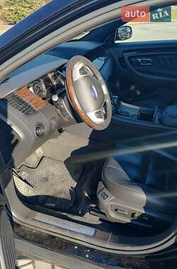 Седан Ford Taurus 2016 в Львові