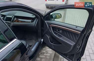 Седан Ford Taurus 2016 в Львові