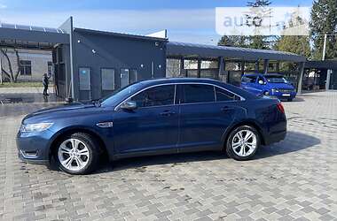 Седан Ford Taurus 2017 в Лубнах