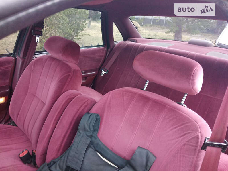 Седан Ford Taurus 1992 в Києві