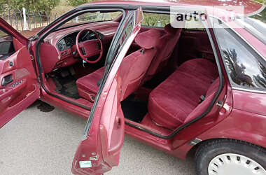 Седан Ford Taurus 1992 в Києві