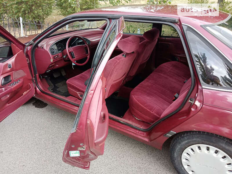 Седан Ford Taurus 1992 в Києві