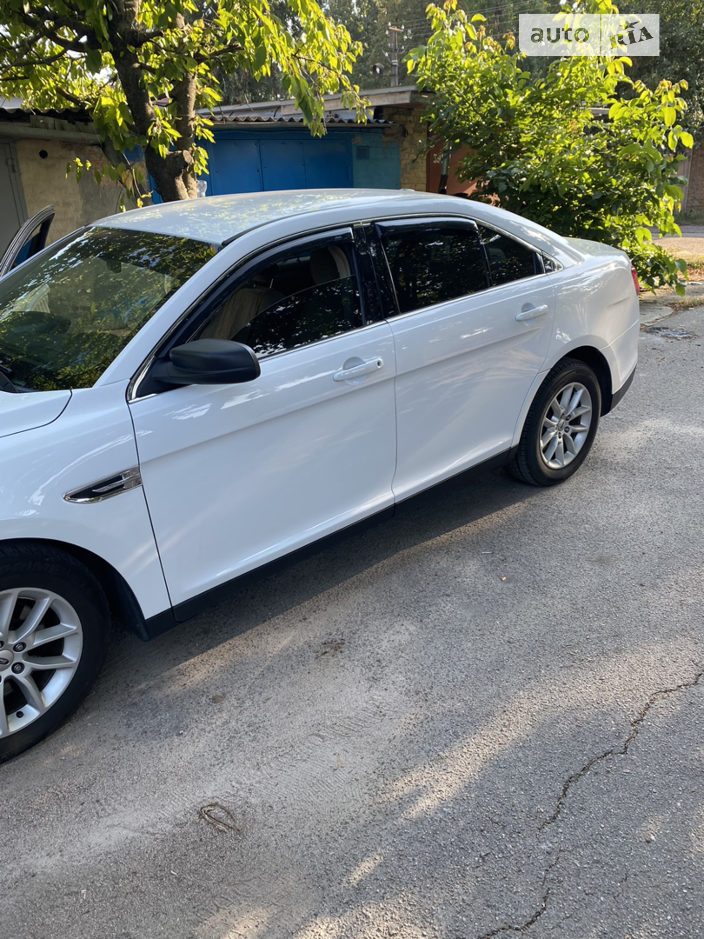2014 Ford Taurus - мініатюра 4