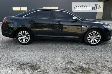 Ford Taurus 2013