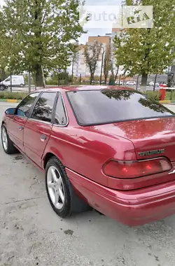 Ford Taurus 1992