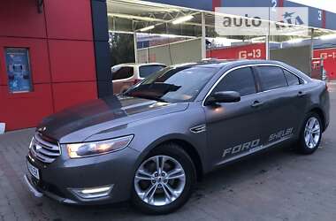 Седан Ford Taurus 2012 в Калуші