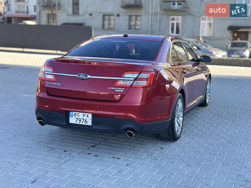 Седан Ford Taurus 2013 в Львові