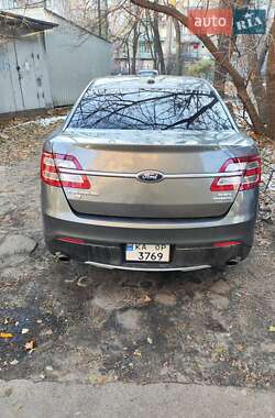 Седан Ford Taurus 2012 в Киеве