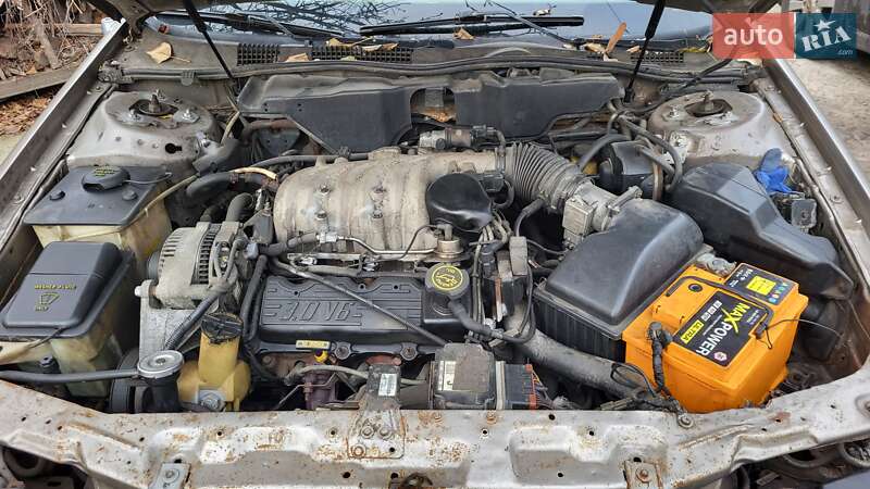 Седан Ford Taurus 1995 в Киеве