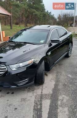 Седан Ford Taurus 2018 в 