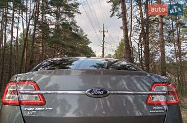 Седан Ford Taurus 2012 в 
