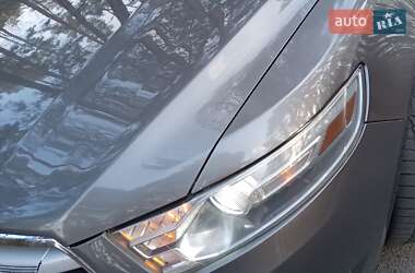 Седан Ford Taurus 2012 в 