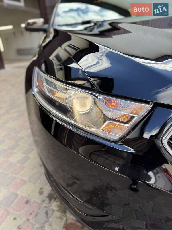 Седан Ford Taurus 2019 в Києві