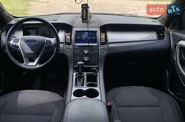 Седан Ford Taurus 2017 в 