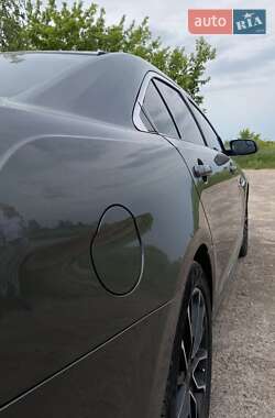 Седан Ford Taurus 2017 в 