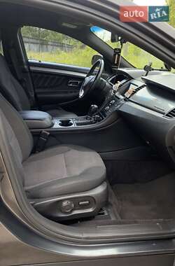 Седан Ford Taurus 2017 в 