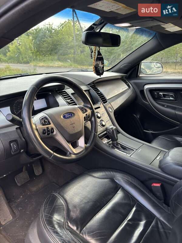 Седан Ford Taurus 2012 в Днепре