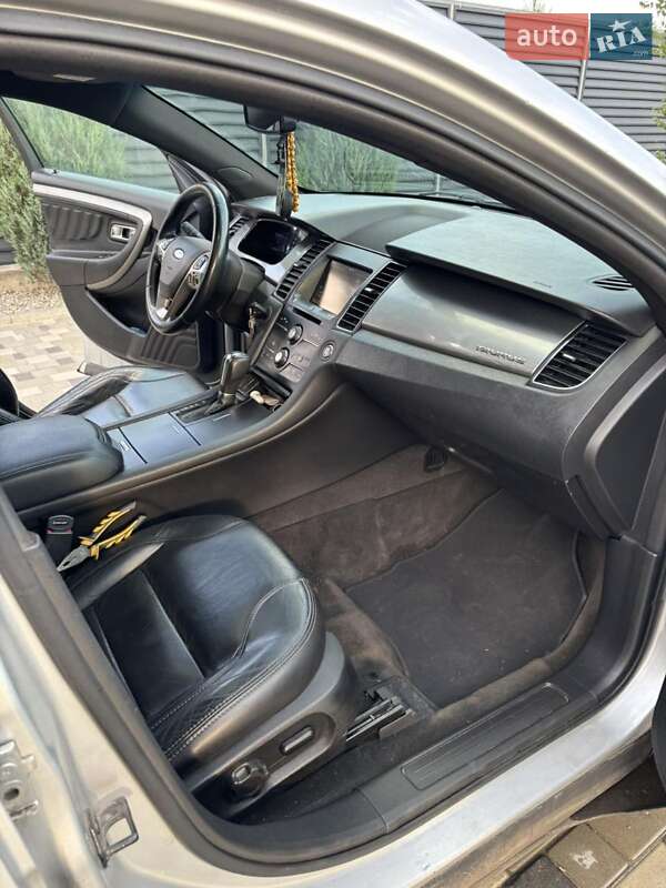 Седан Ford Taurus 2012 в Днепре