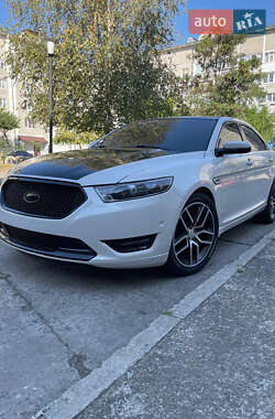 Седан Ford Taurus 2018 в 