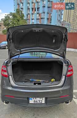 Седан Ford Taurus 2015 в 
