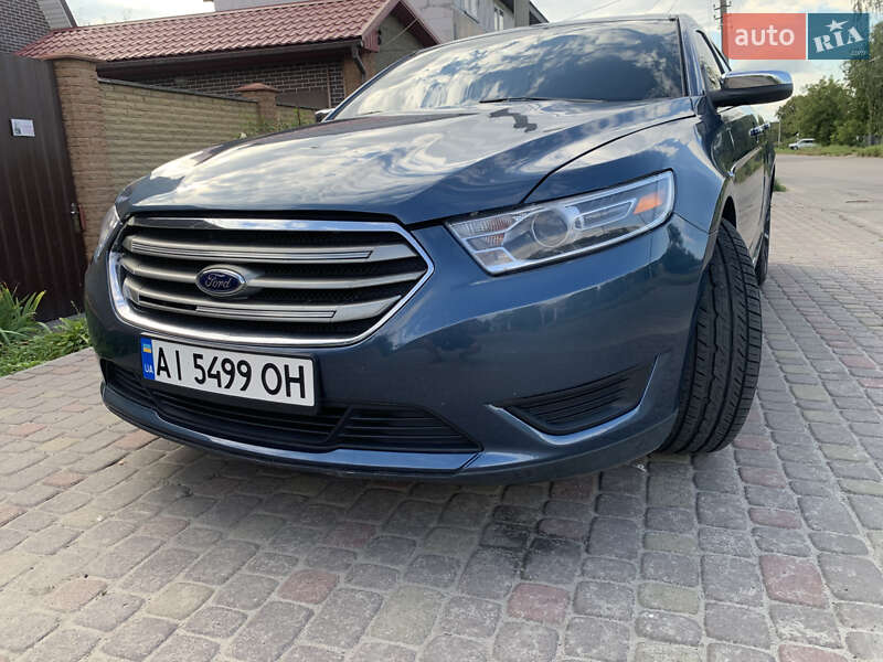Седан Ford Taurus 2018 в Киеве
