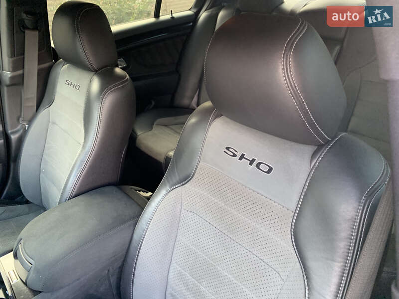 Седан Ford Taurus 2018 в Киеве