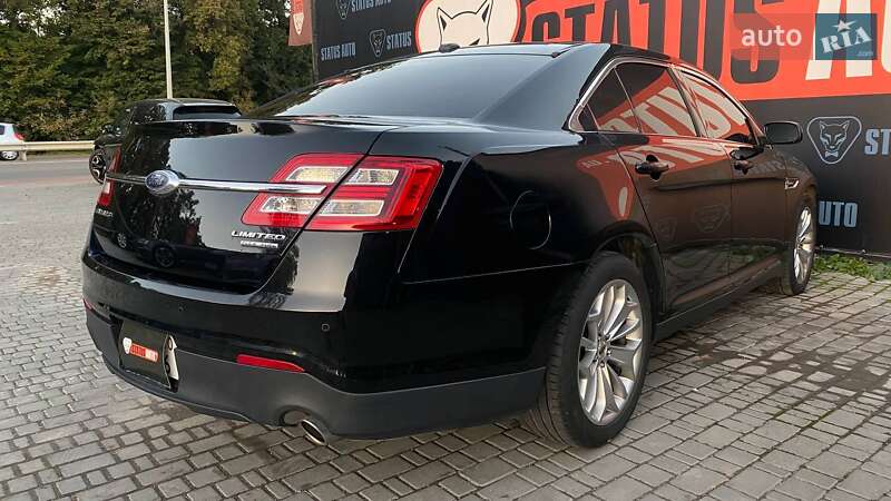 Седан Ford Taurus 2017 в Виннице