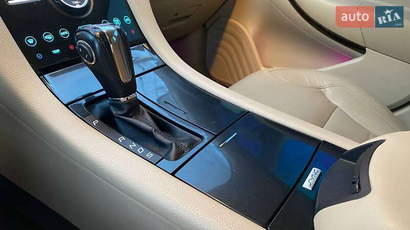 Седан Ford Taurus 2017 в Виннице