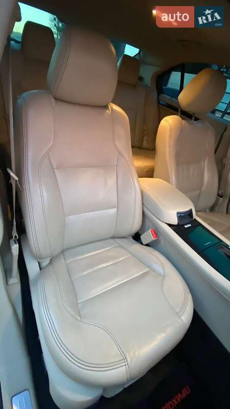 Седан Ford Taurus 2017 в Виннице
