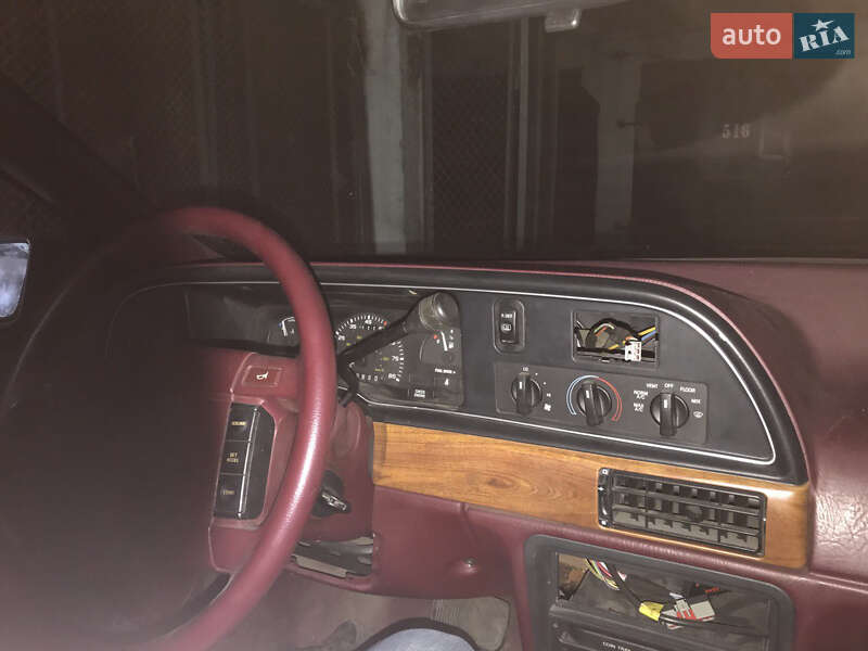 Седан Ford Taurus 1990 в Гнедине фото 3 Седан Ford Taurus 1990 в Гнедине