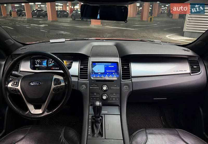 Седан Ford Taurus 2016 в Києві