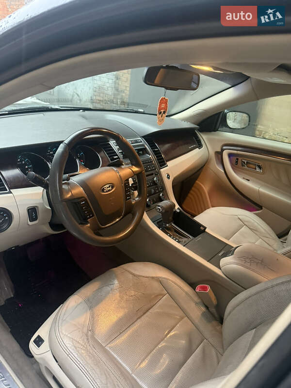 Седан Ford Taurus 2009 в Киеве