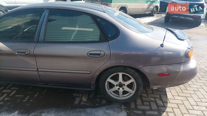 Седан Ford Taurus 1996 в Виннице