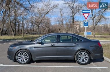Седан Ford Taurus 2017 в Николаеве